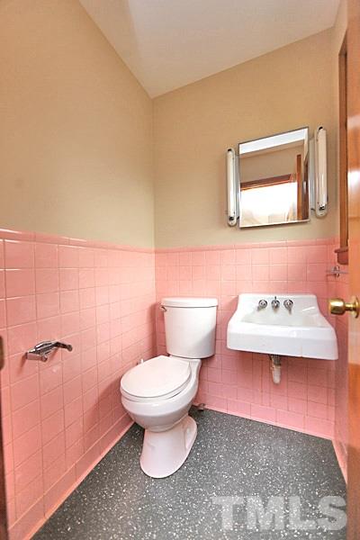 711 Ferris Road Durham, NC 27704 - Photo 8 of 14 Gallery Image 8