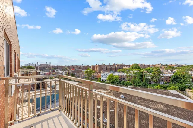 $767,000 | 91-23 Corona Avenue, Unit 4A | Elmhurst