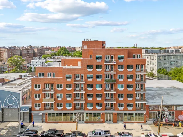 $767,000 | 91-23 Corona Avenue, Unit 4A | Elmhurst