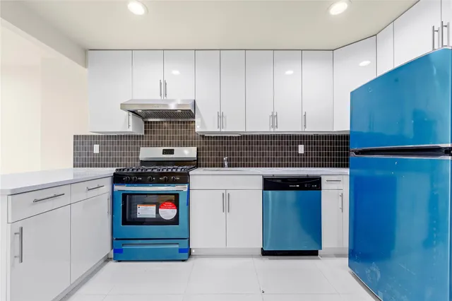 $767,000 | 91-23 Corona Avenue, Unit 4A | Elmhurst