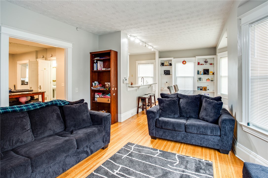 395 University Avenue Rochester, NY 14607 - Photo 12 of 46