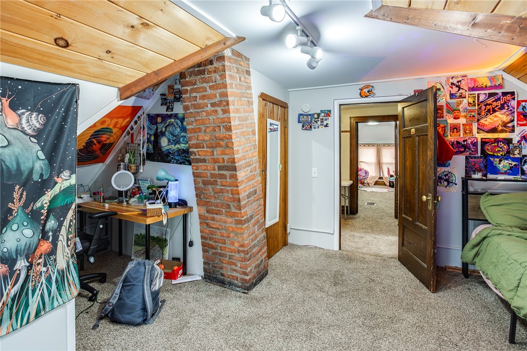 395 University Avenue Rochester, NY 14607 - Photo 15 of 46