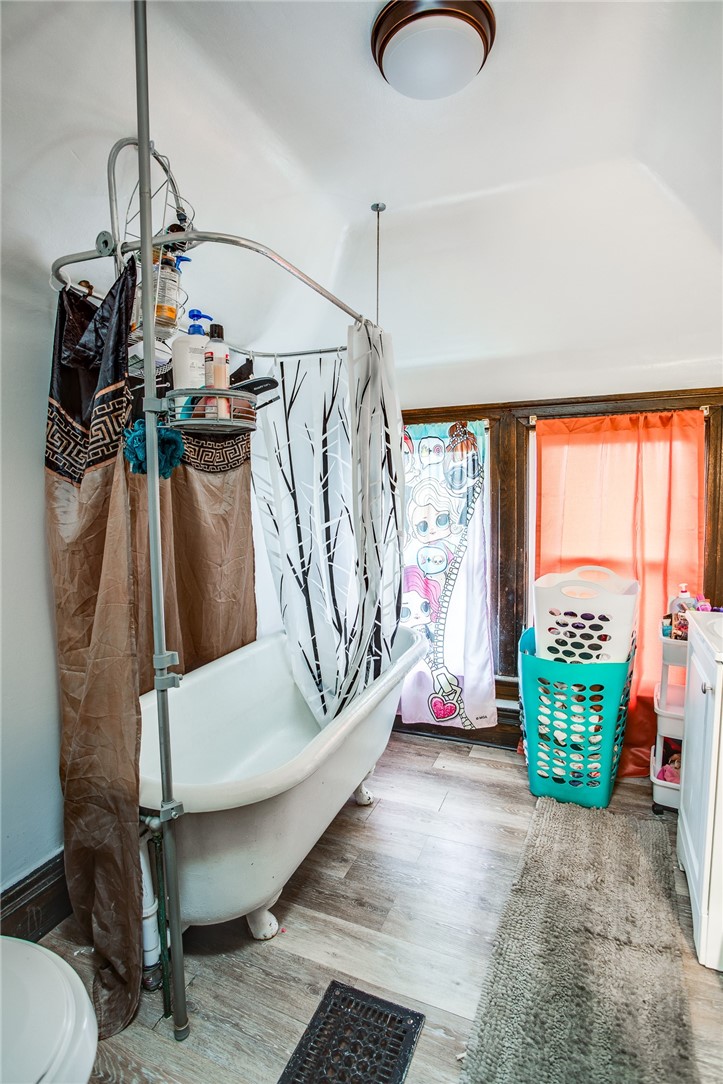 395 University Avenue Rochester, NY 14607 - Photo 20 of 46