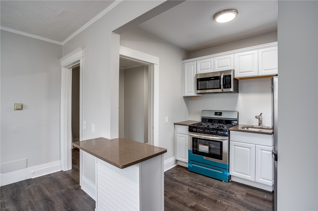 395 University Avenue Rochester, NY 14607 - Photo 35 of 46