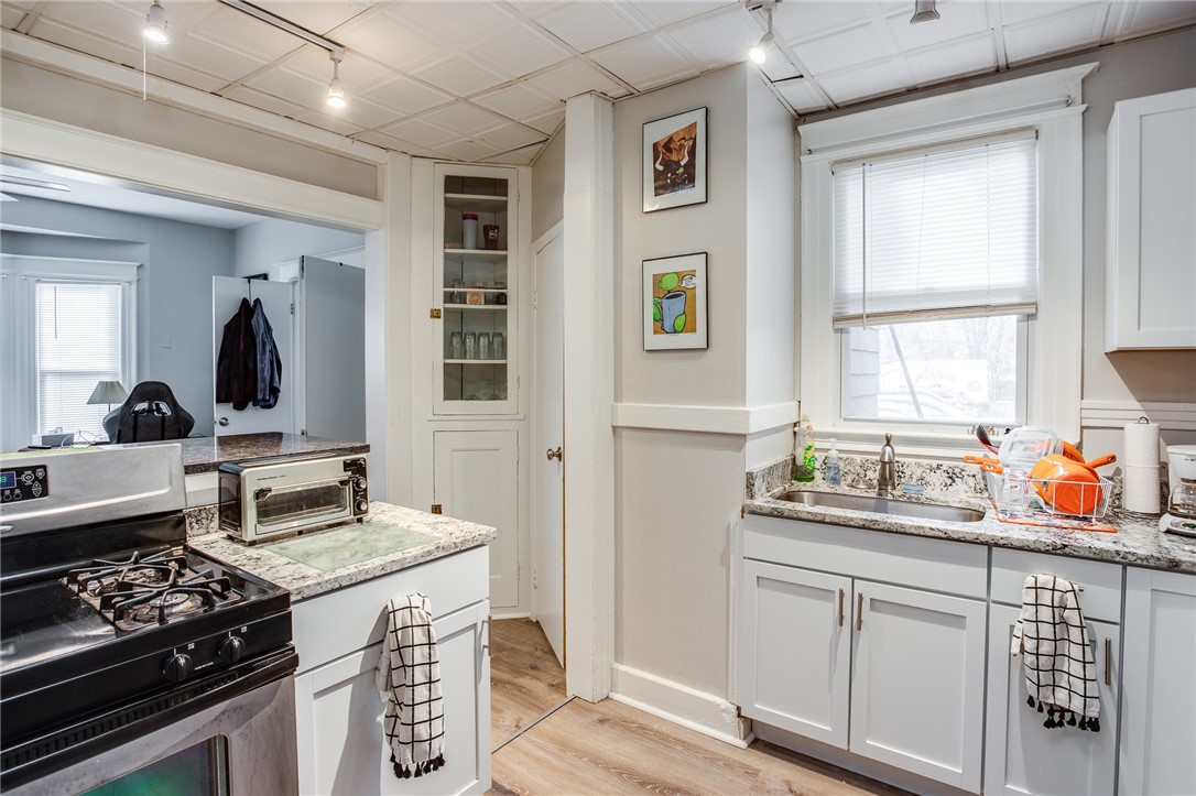 395 University Avenue Rochester, NY 14607 - Photo 38 of 46