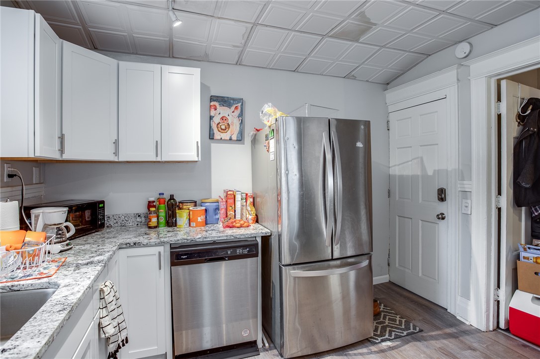 395 University Avenue Rochester, NY 14607 - Photo 39 of 46