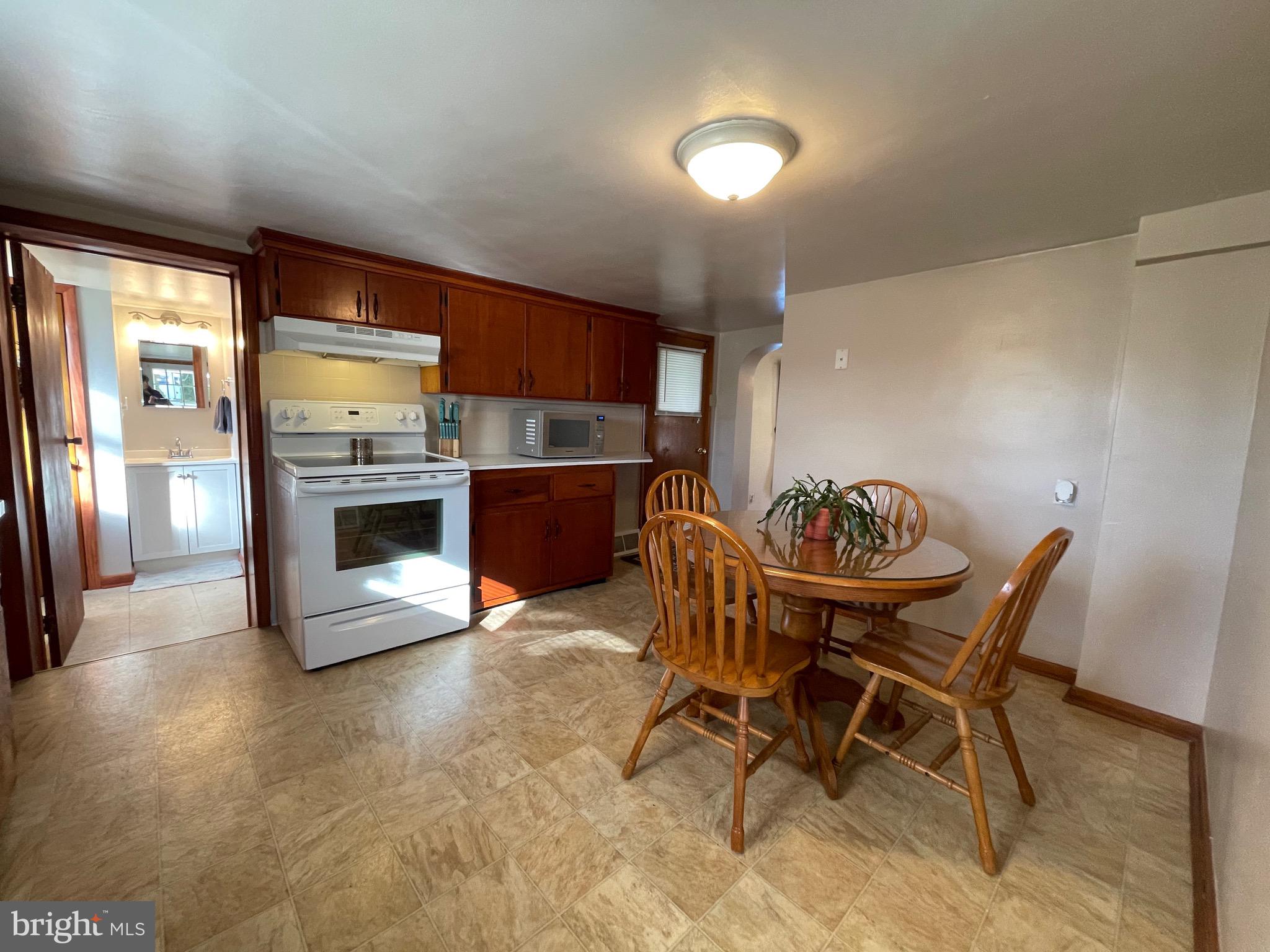 13186 Edgemont Road Smithsburg, MD 21783 - Photo 17 of 40 Kitchen