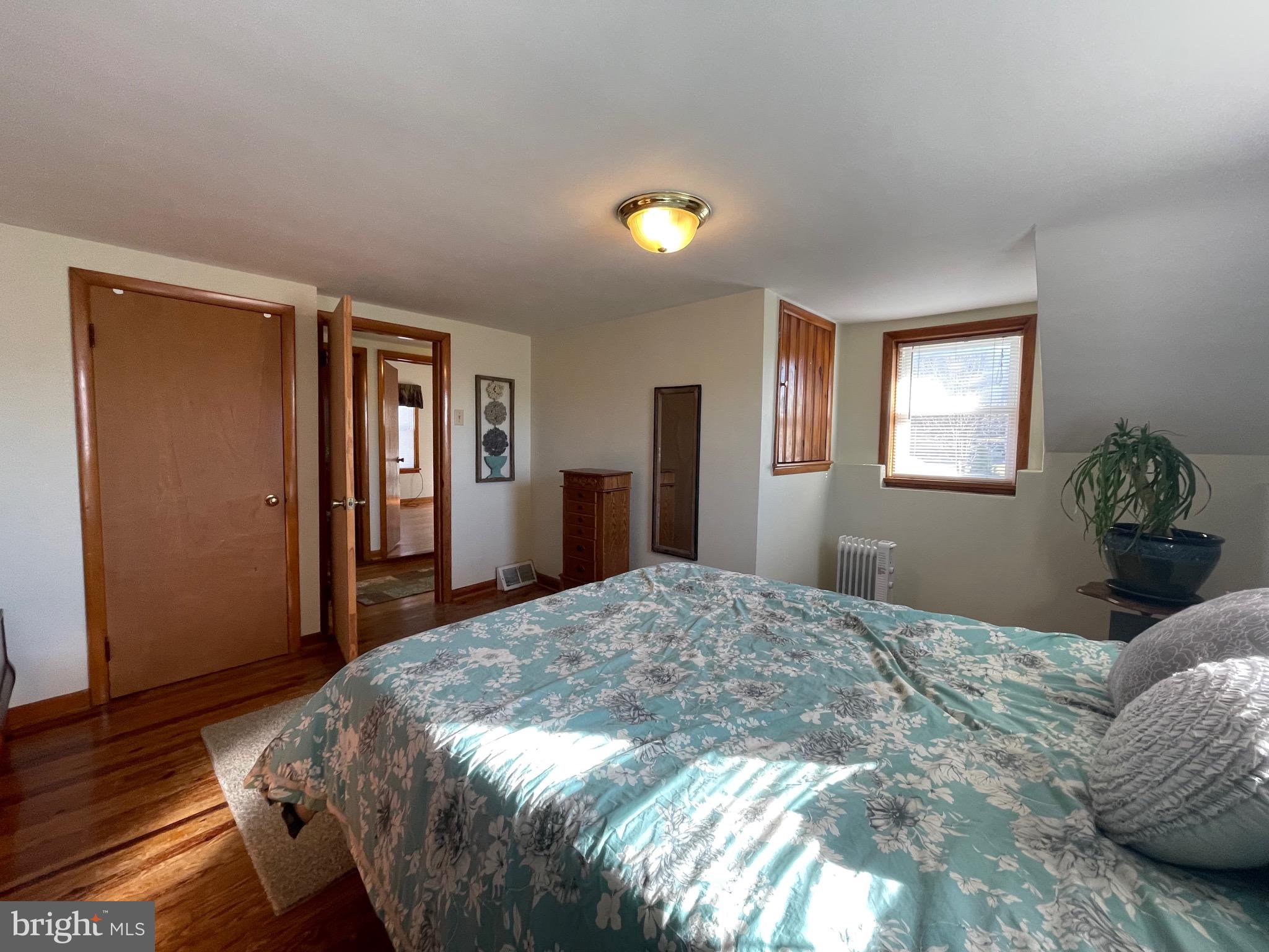13186 Edgemont Road Smithsburg, MD 21783 - Photo 25 of 40 Bedroom #1