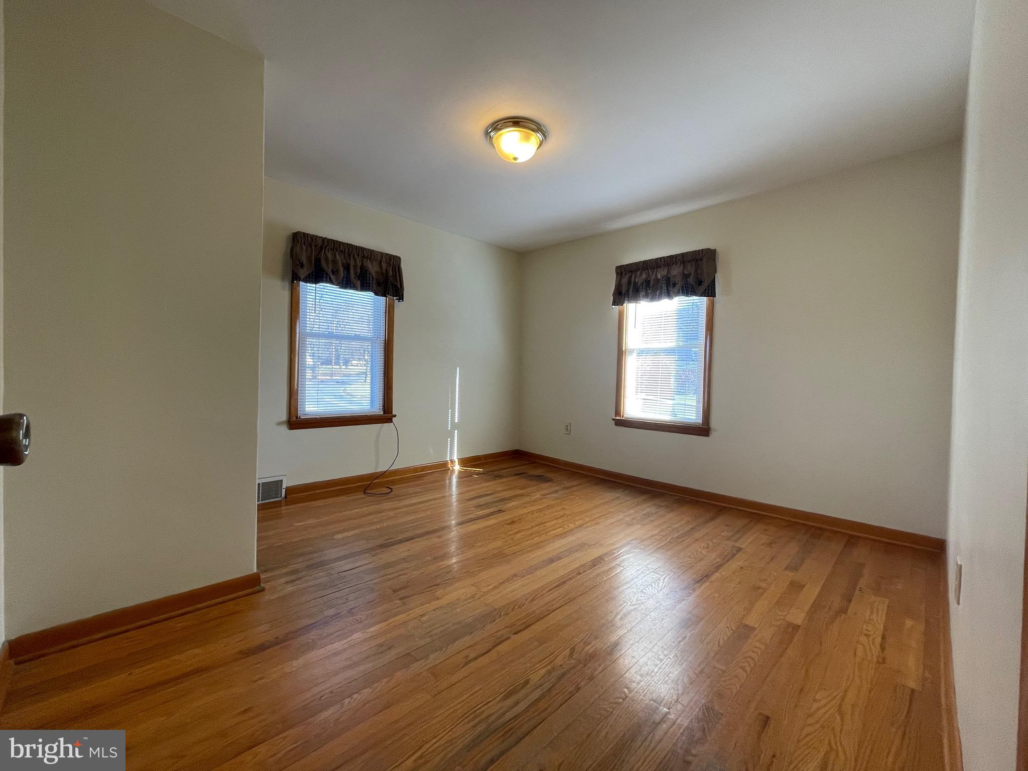 13186 Edgemont Road Smithsburg, MD 21783 - Photo 30 of 40 Bedroom #3