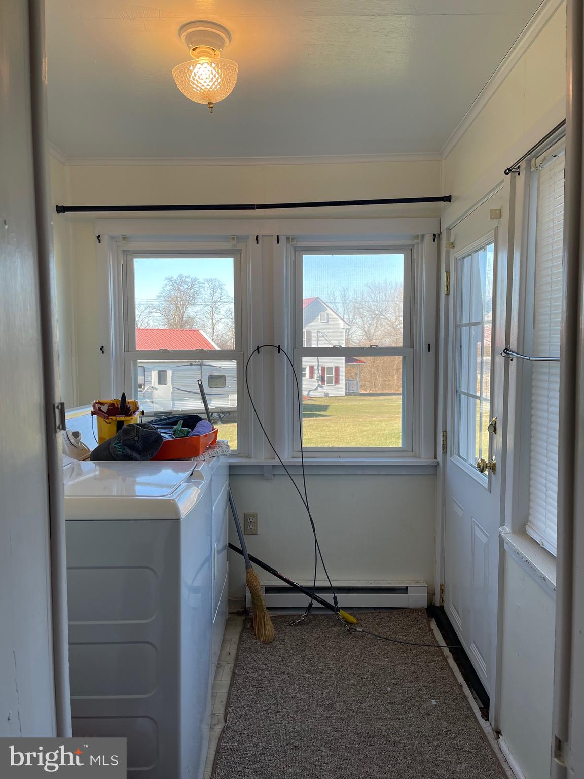 13186 Edgemont Road Smithsburg, MD 21783 - Photo 35 of 40 Laundry
