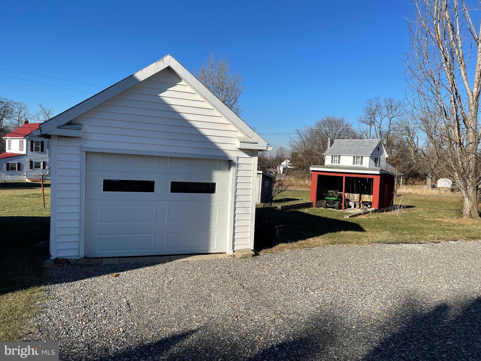 13186 Edgemont Road Smithsburg, MD 21783 - Photo 6 of 40 Gallery Image 6