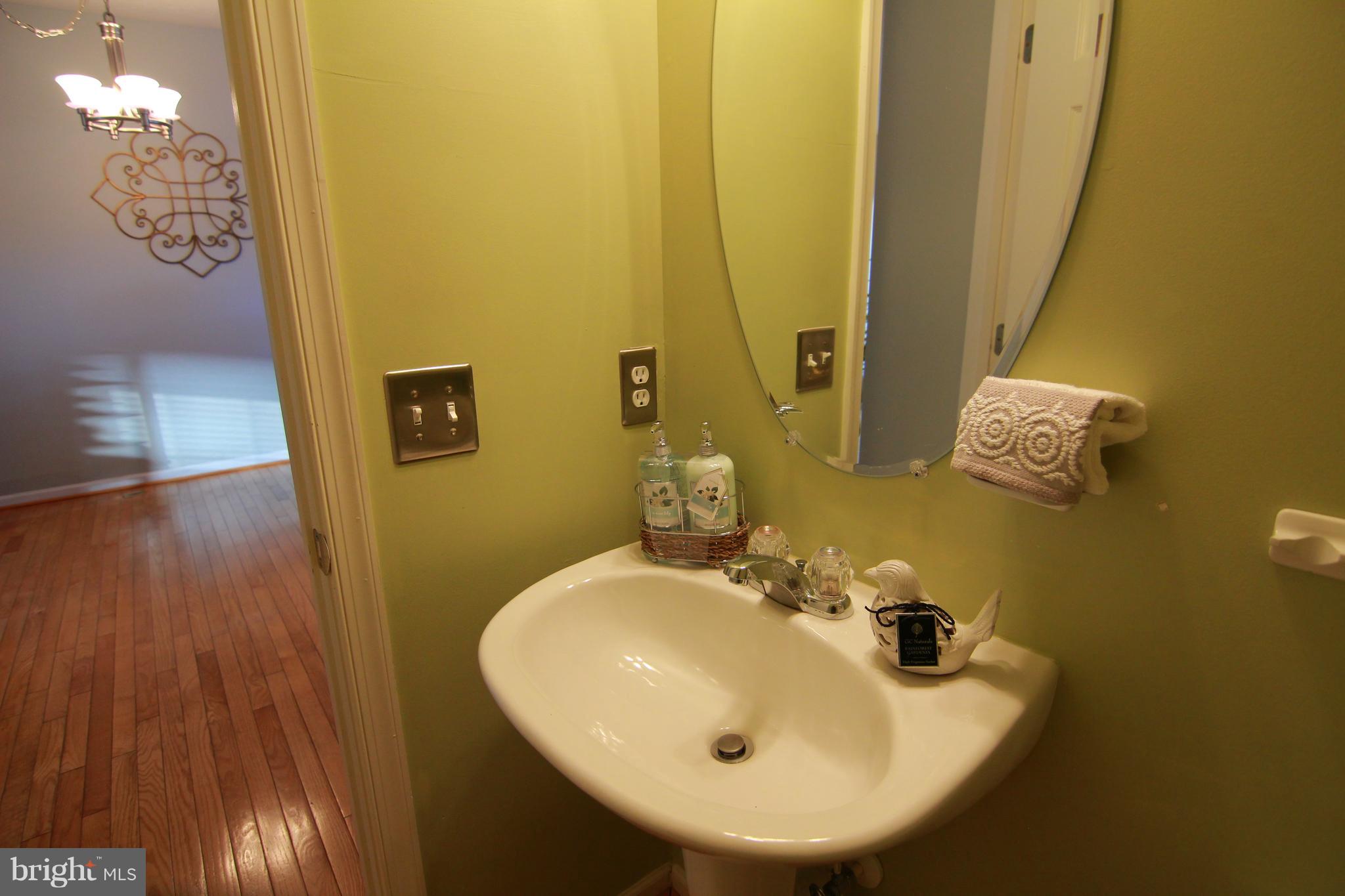 827 Lowe Road Baltimore, MD 21220 - Photo 16 of 30