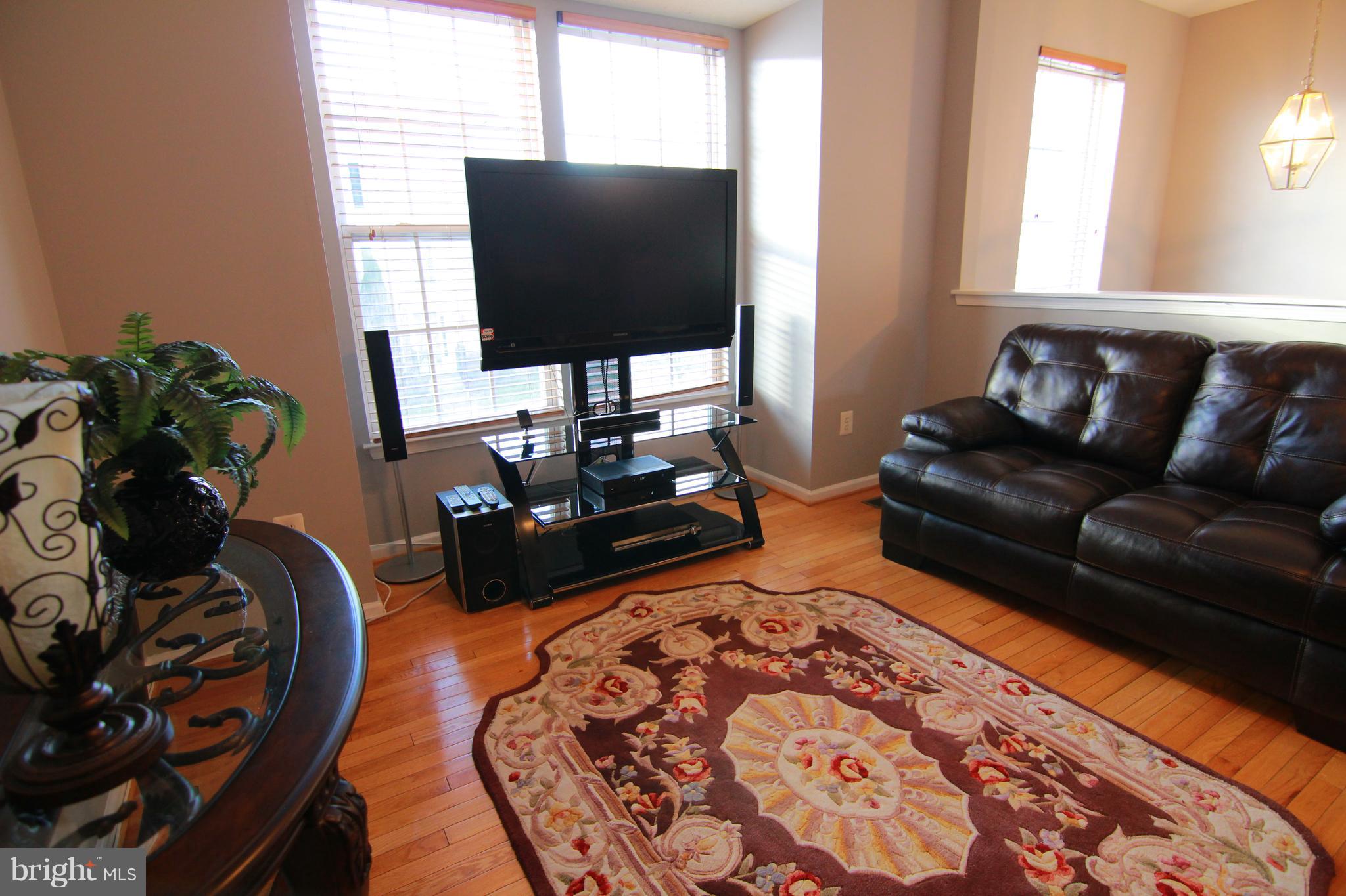 827 Lowe Road Baltimore, MD 21220 - Photo 3 of 30
