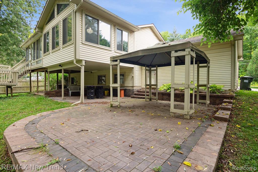 1347 Ruby Avenue Rochester Hills, MI 48309 - Photo 43 of 53
