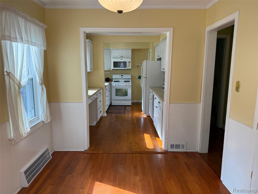 8060 Standard Street Center Line, MI 48015 - Photo 11 of 28 Gallery Image 11