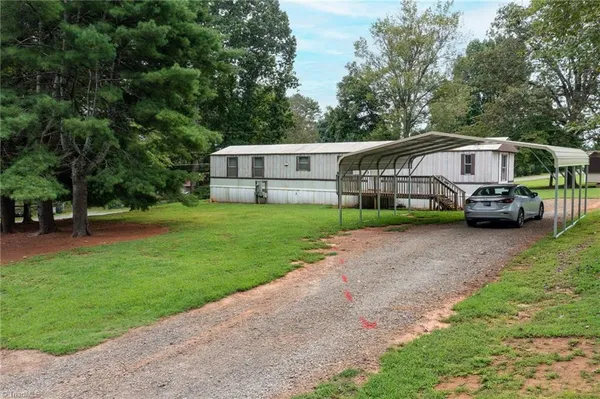 $625,000 | 7410 Olin Road, Pfafftown, NC 27040