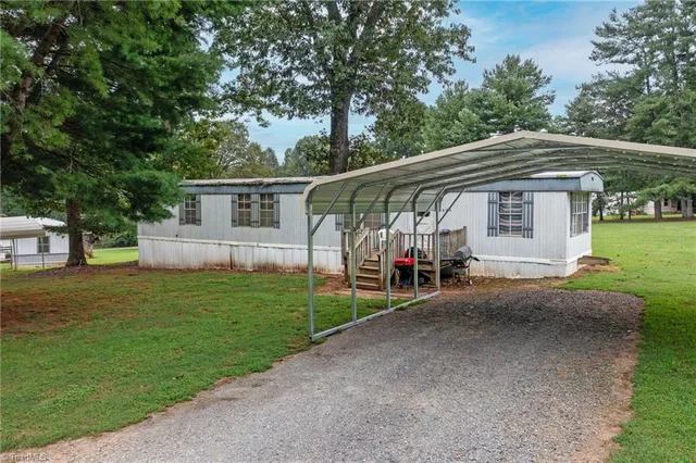 $625,000 | 7410 Olin Road, Pfafftown, NC 27040