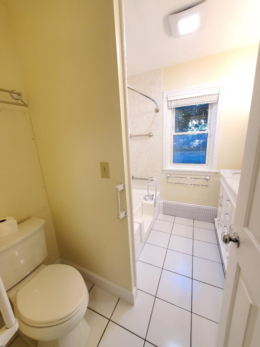 826 Ohio Street, Unit 5 Bangor, ME 04401 - Photo 23 of 52 full bath