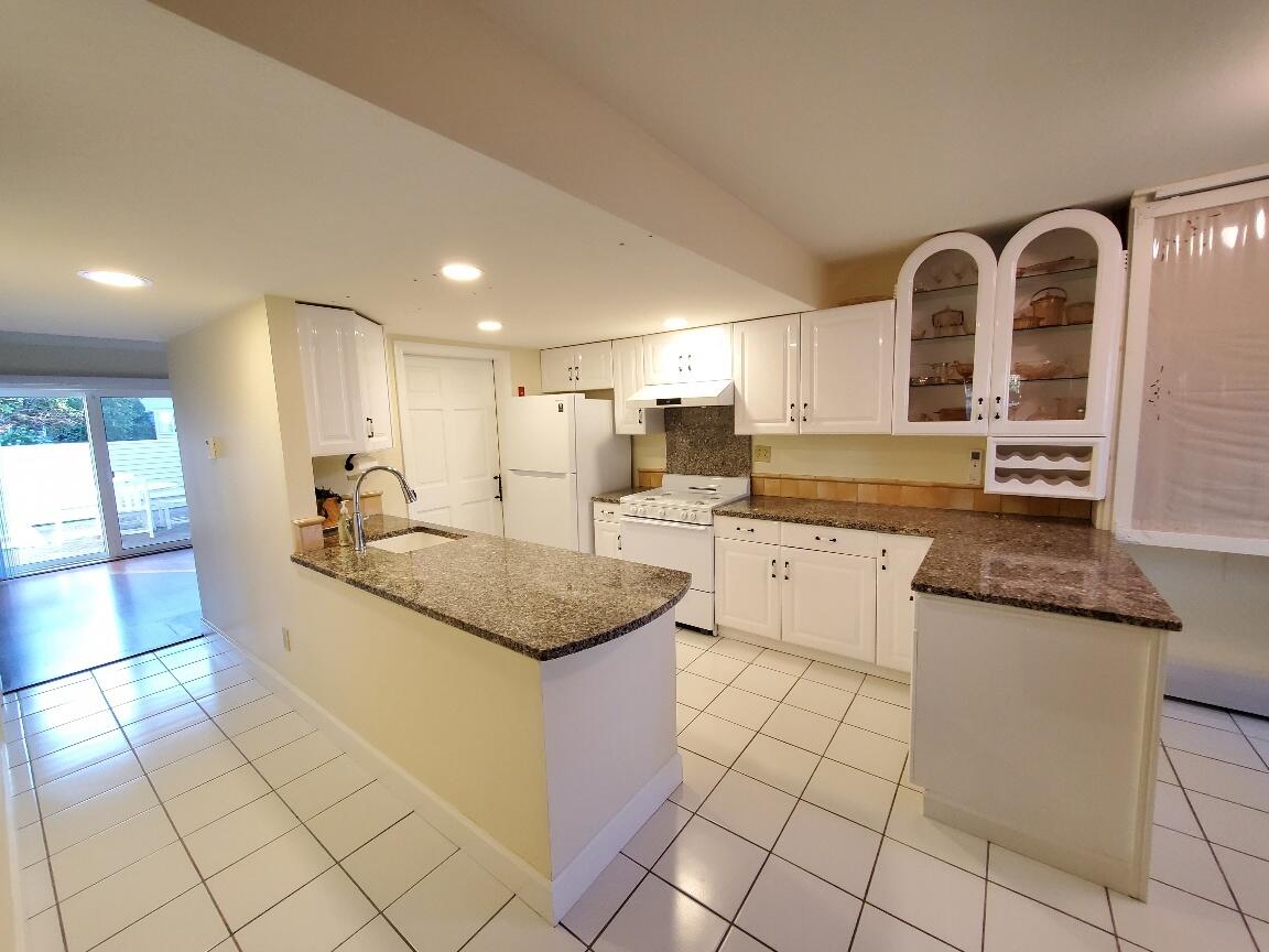 826 Ohio Street, Unit 5 Bangor, ME 04401 - Photo 5 of 52 20250929_163657_resized