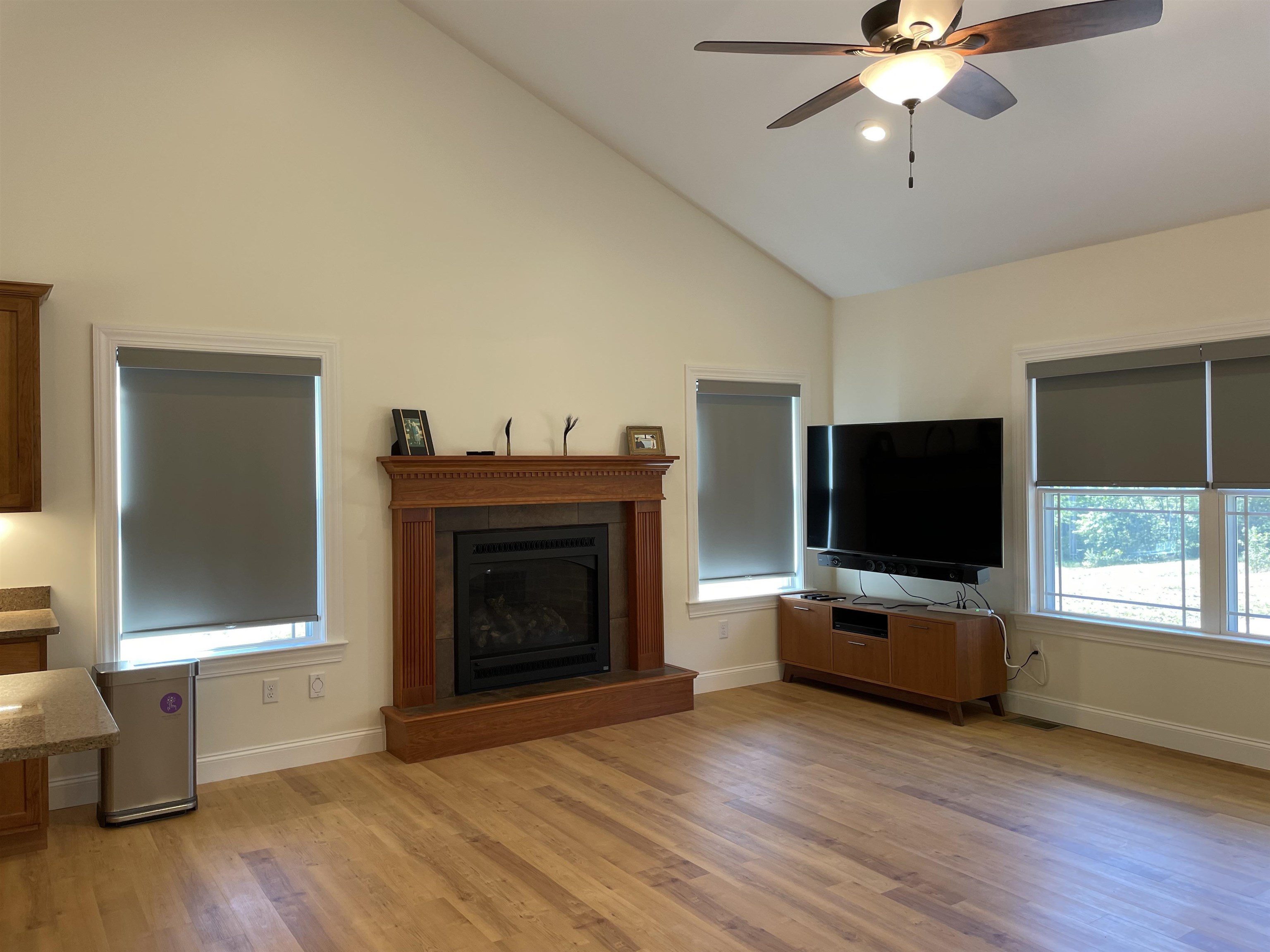 96 Kennard Road Nottingham, NH 03290 - Photo 8 of 34
