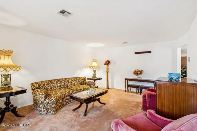 $375,000 | 101 Meadowbrook Road, Brick, NJ 08723