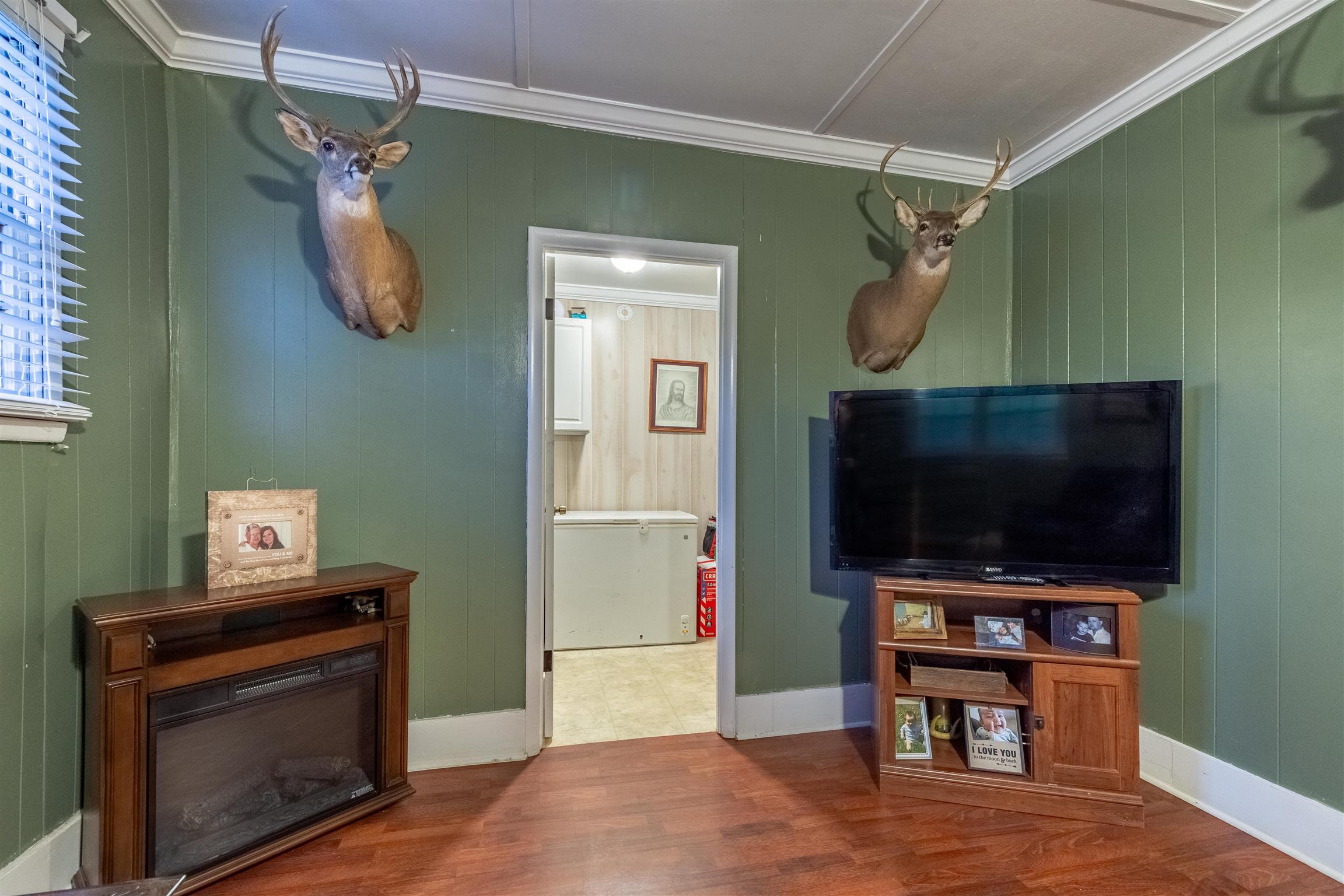 1666 Prospect Elkton Road Prospect, TN 38477 - Photo 25 of 30 a living room with furniture and a flat screen tv