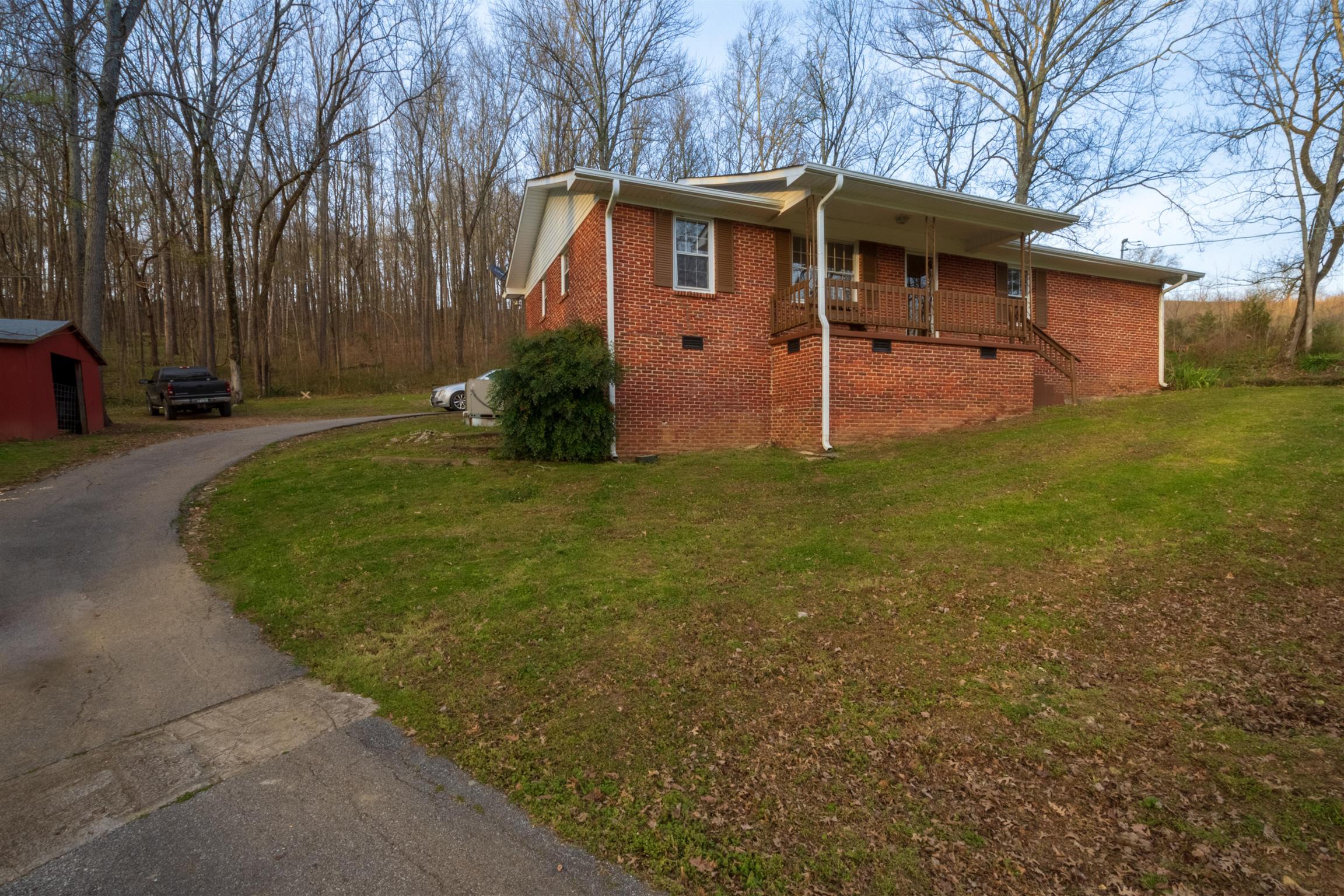 1666 Prospect Elkton Road Prospect, TN 38477 - Photo 4 of 30 a view of a house with a yard