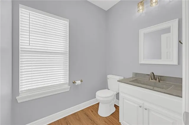 $630,000 | 868 Southeast 265 Road, Knob Noster, MO 65336