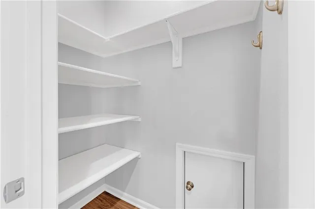 $630,000 | 868 Southeast 265 Road, Knob Noster, MO 65336