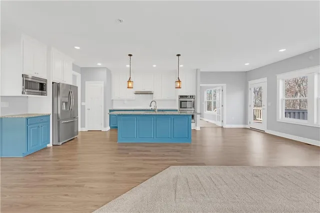 $630,000 | 868 Southeast 265 Road, Knob Noster, MO 65336