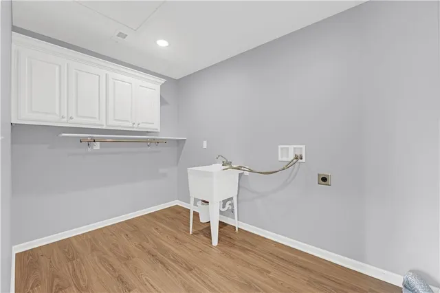 $630,000 | 868 Southeast 265 Road, Knob Noster, MO 65336