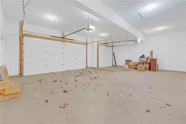 $630,000 | 868 Southeast 265 Road, Knob Noster, MO 65336