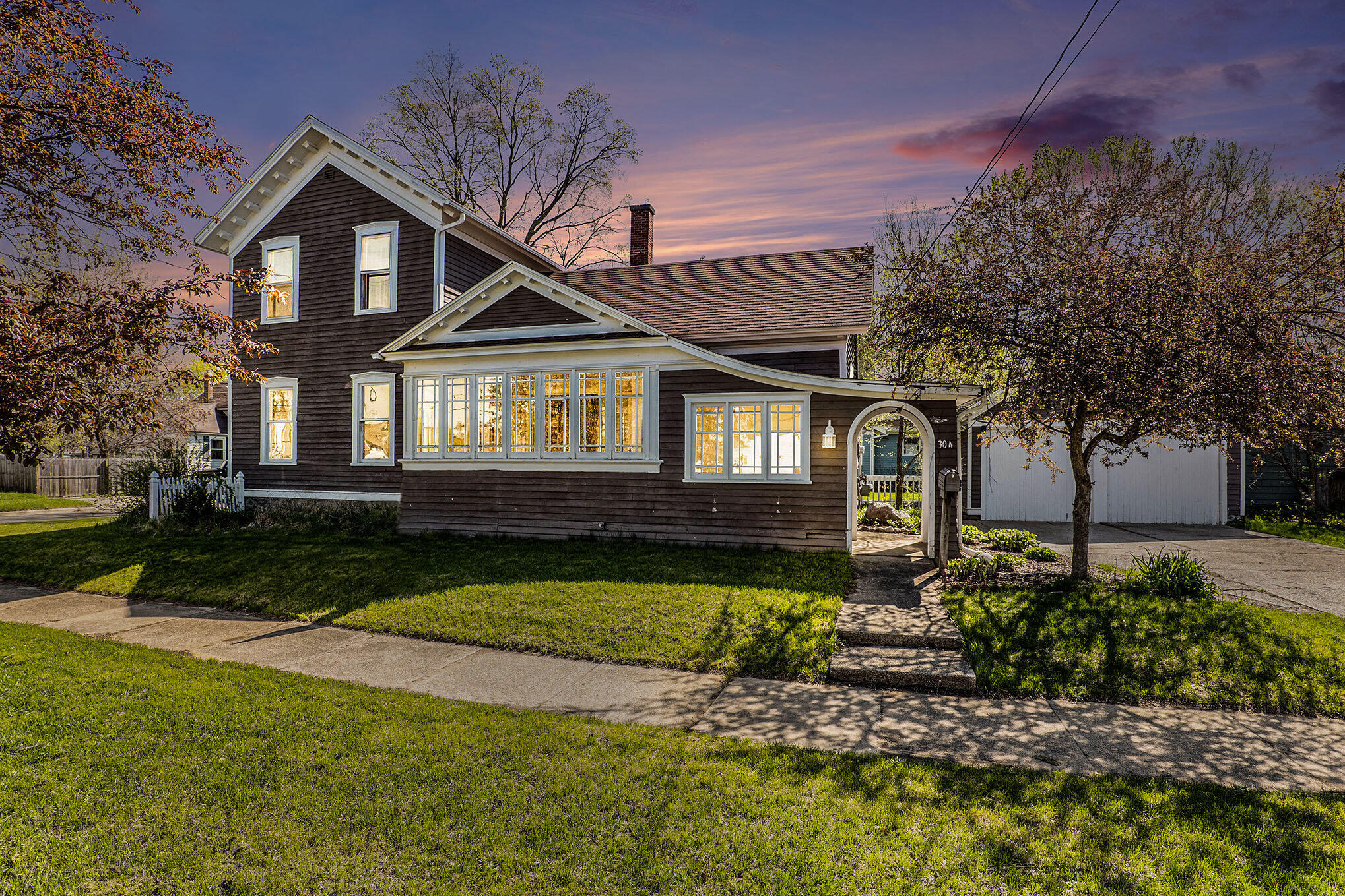 304 South Front Street Belding, MI 48809 - Photo 1 of 28 001_front-45-_381
