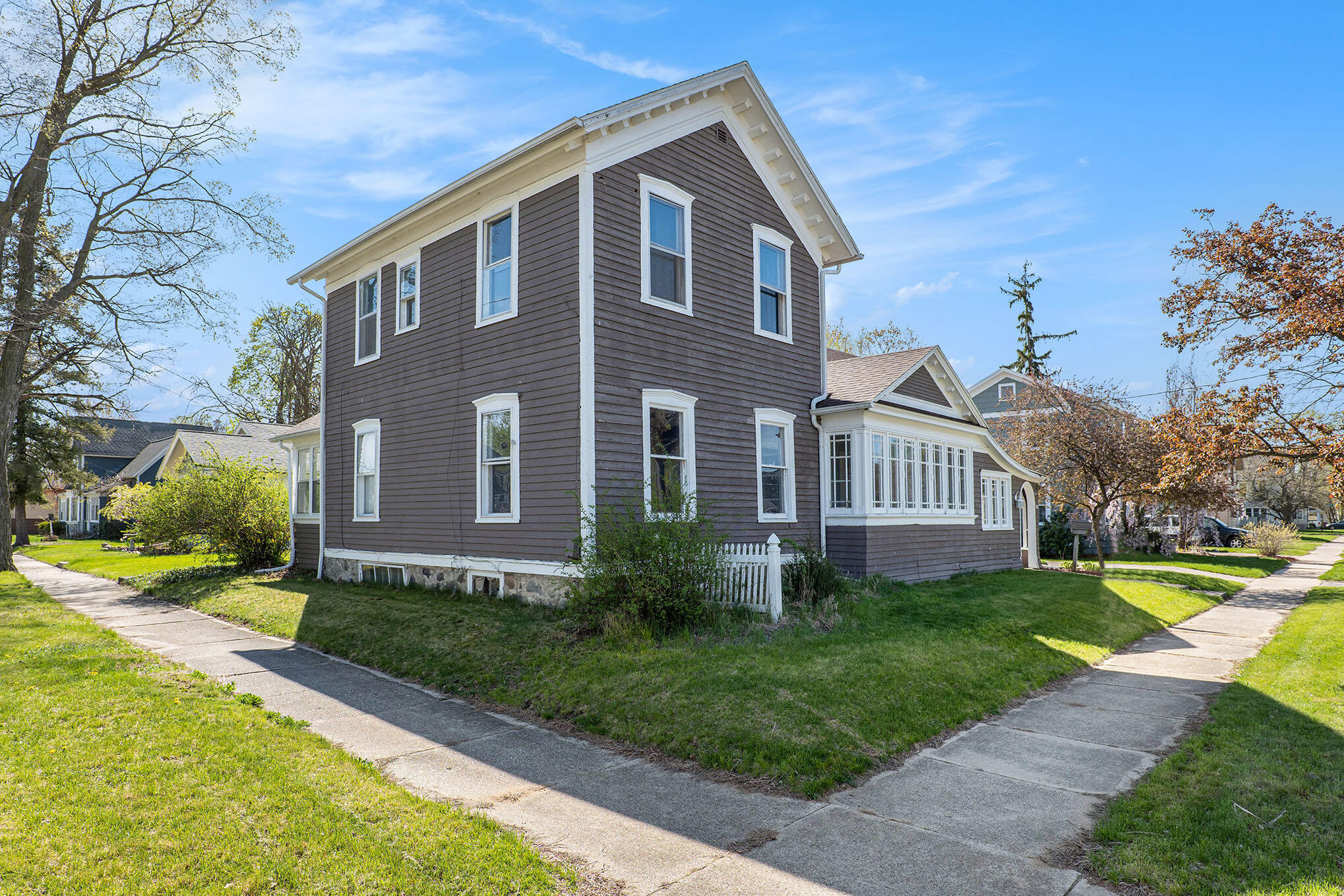 304 South Front Street Belding, MI 48809 - Photo 24 of 28 002_front-43_701