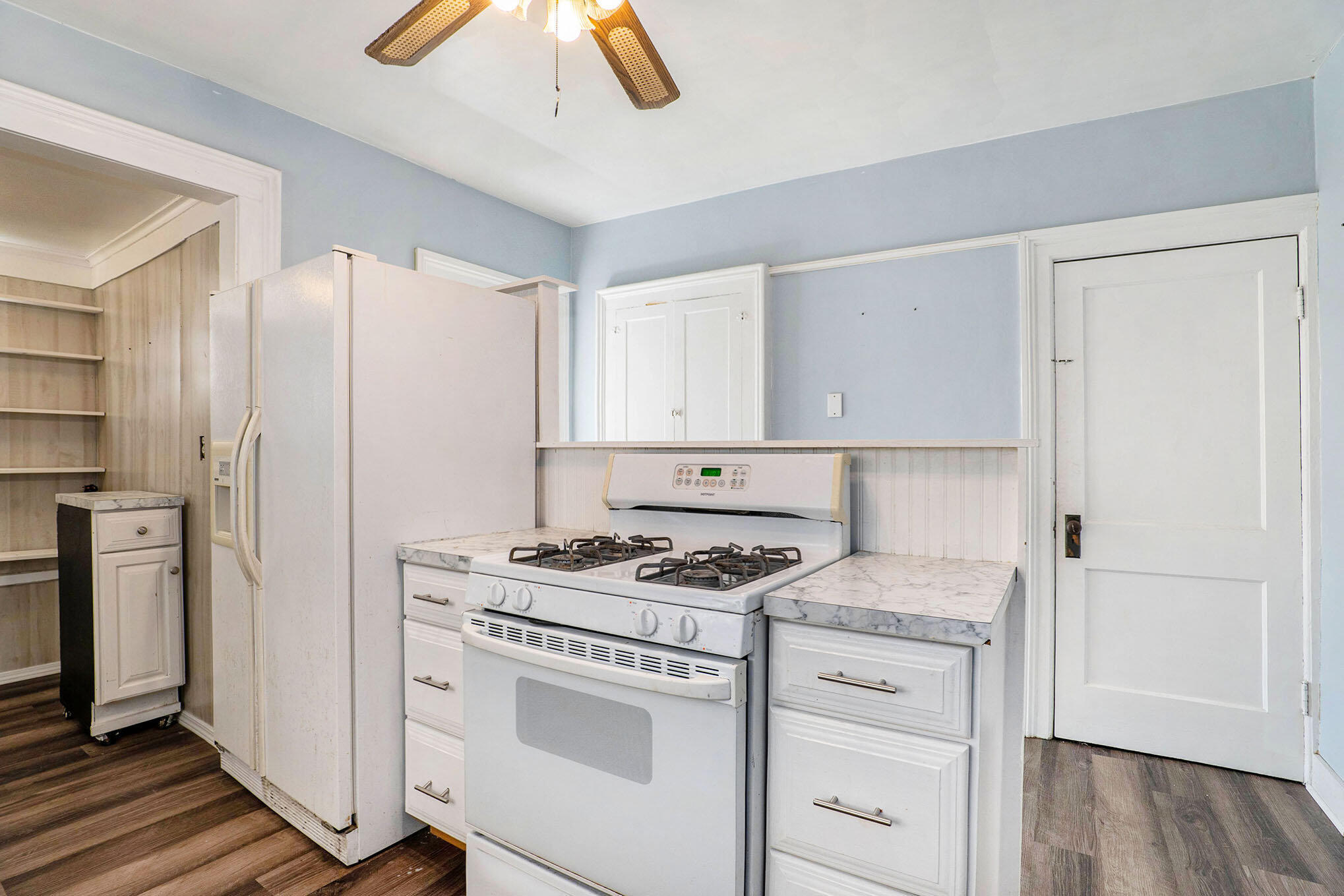 304 South Front Street Belding, MI 48809 - Photo 5 of 28 014_front-28_272