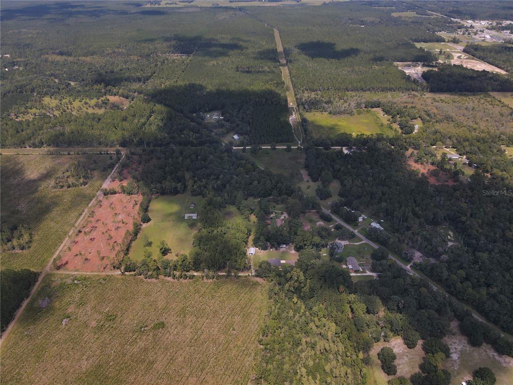 1475 Northeast Rd Gainesville Road Waldo, FL 32694 - Photo 5 of 22 a bird view of water heater