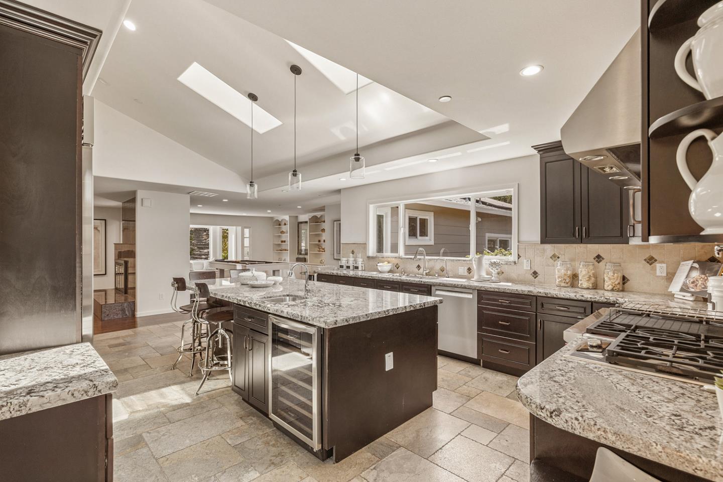 12882 Viscaino Road Los Altos Hills, CA 94022 - Photo 11 of 52