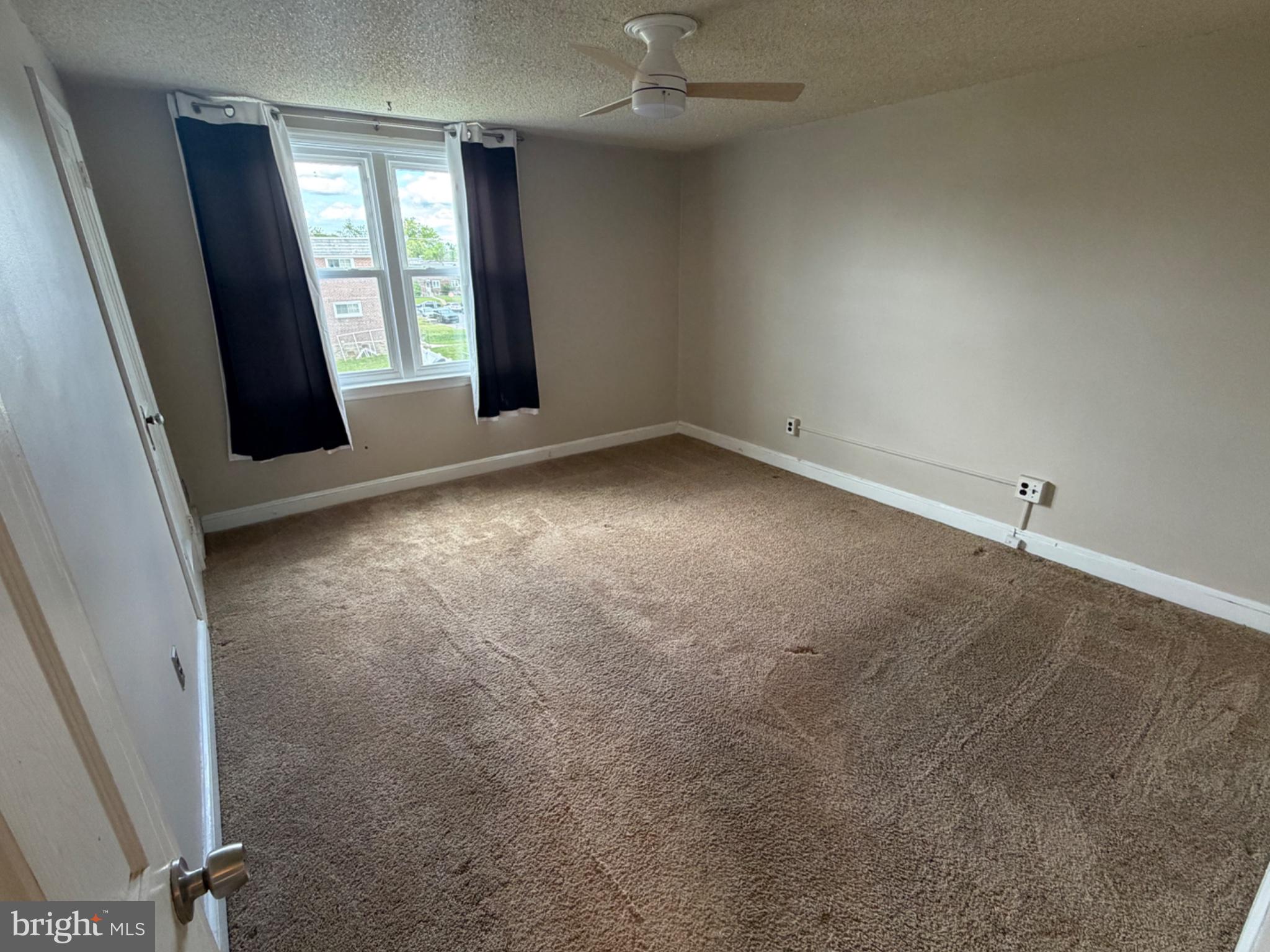 1034 Cedarwood Road Glenolden, PA 19036 - Photo 14 of 26 Bright and airy room with potential.