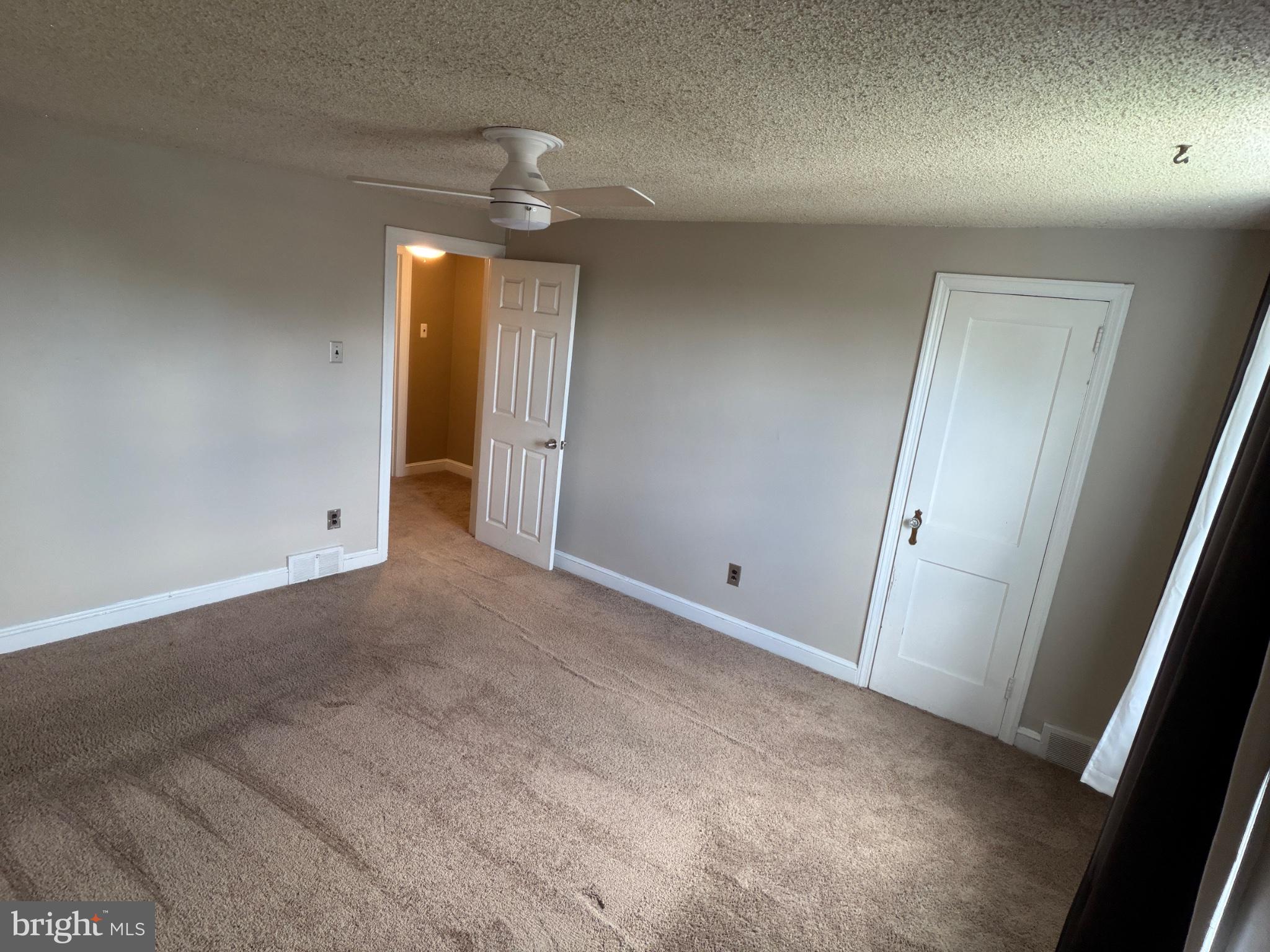1034 Cedarwood Road Glenolden, PA 19036 - Photo 16 of 26 Spacious room with inviting light.