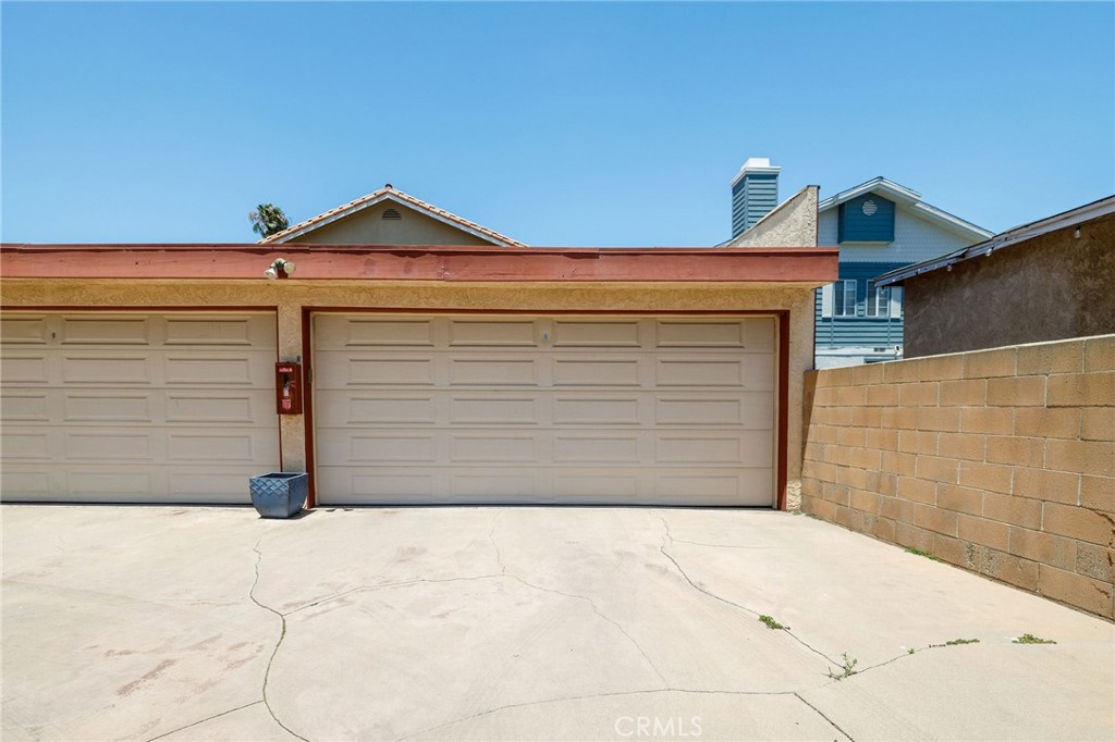 2703 Rockefeller Lane, Unit 1 Redondo Beach, CA 90278 - Photo 42 of 44 Garage