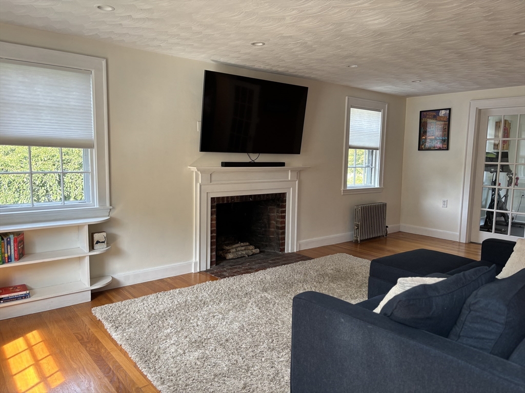 25 Sherman Road Wakefield, MA 01880 - Photo 2 of 20 Gallery Image 2