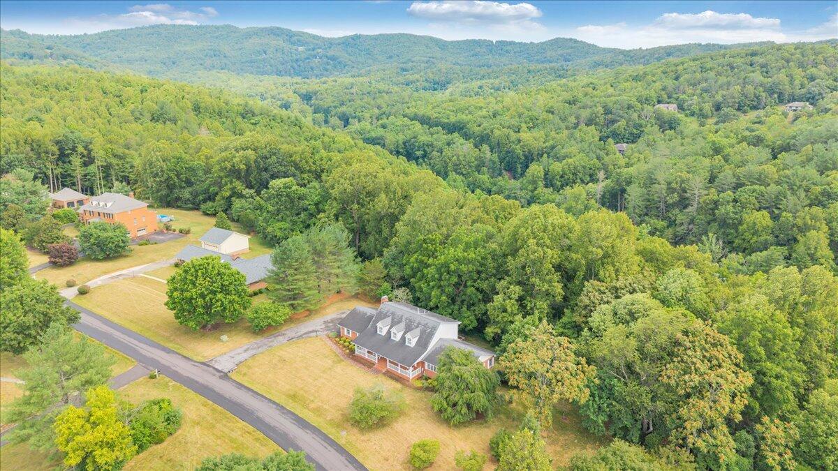 7031 Highfields Farm Trail Roanoke, VA 24018 - Photo 85 of 88 085-DJI_20260618115756_0012_D-R5