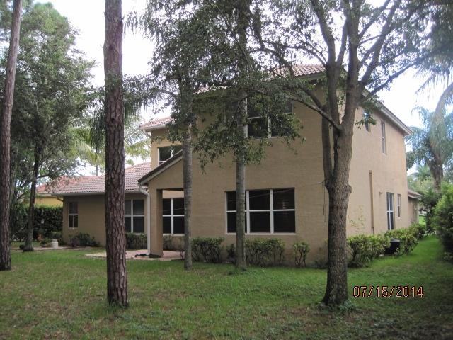 415 Morning Dove Point Jupiter, FL 33458 - Photo 2 of 8 REAR