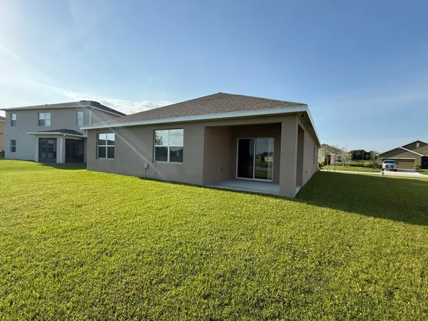 $2,575 | 9511 Potomac Drive, Fort Pierce, FL 34945