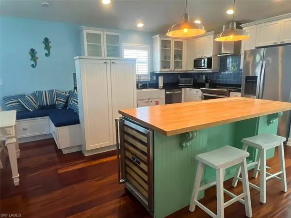$1,399,999 | 104 Washington Avenue, Fort Myers Beach, FL 33931