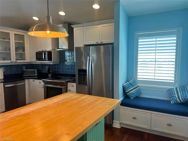 $1,399,999 | 104 Washington Avenue, Fort Myers Beach, FL 33931