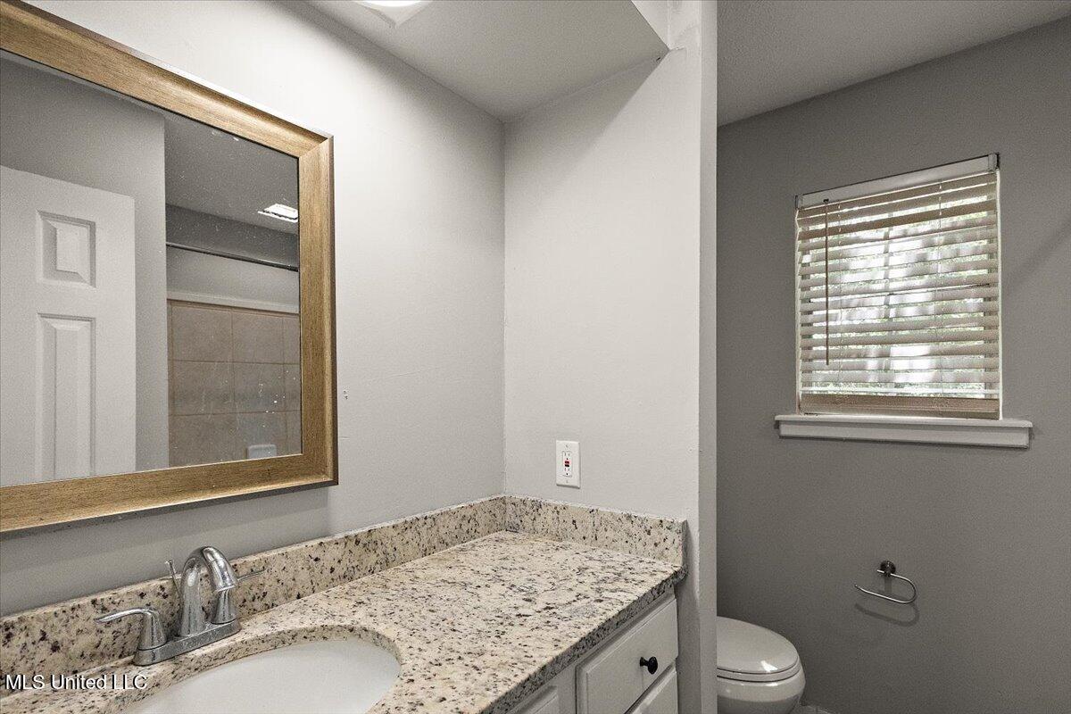 1101-1102 Jamestown Way, Unit 1 & 2 Jackson, MS 39211 - Photo 15 of 27 30-3HTP0971