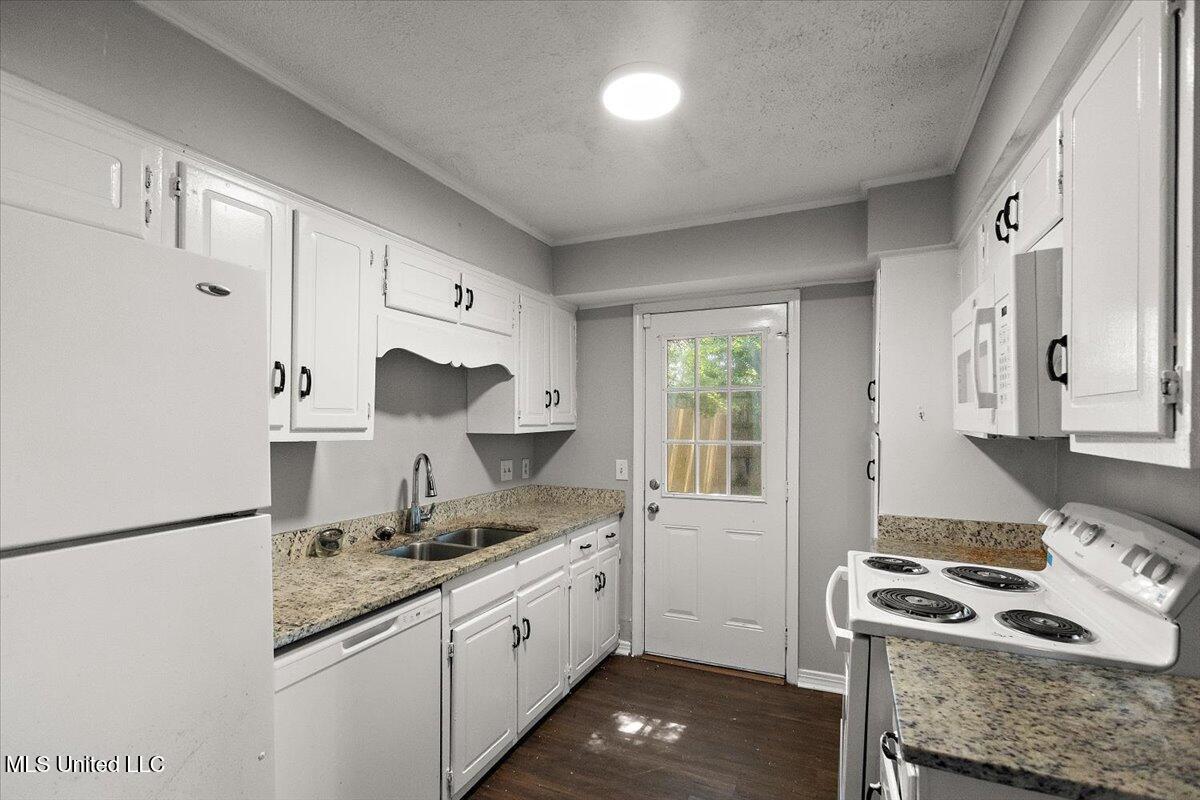 1101-1102 Jamestown Way, Unit 1 & 2 Jackson, MS 39211 - Photo 9 of 27 24-3HTP0953