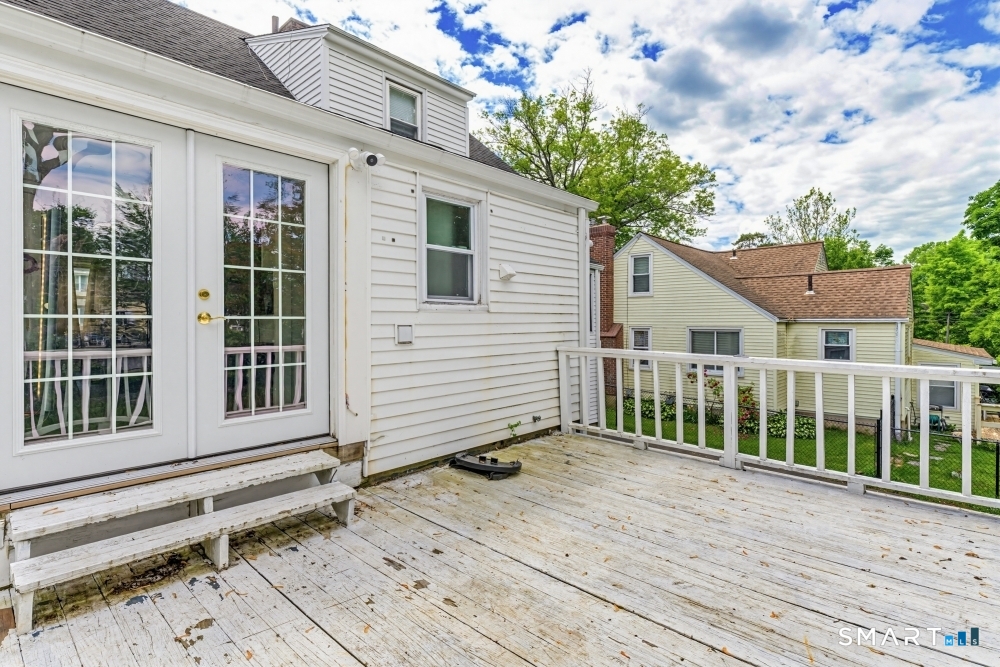 98 Woodmere Road West Hartford, CT 06119 - Photo 13 of 40
