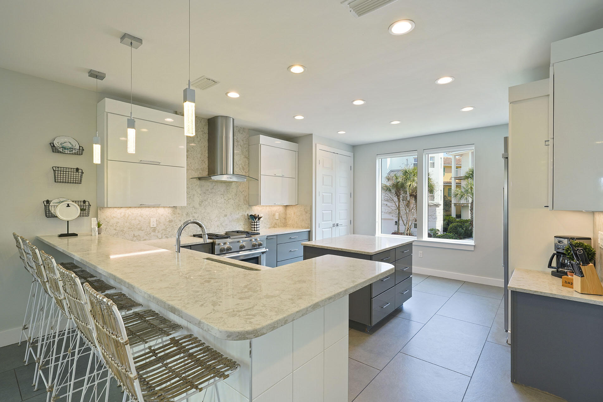 4846 Ocean Boulevard Destin, FL 32541 - Photo 12 of 55 25